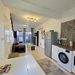 Star 6 Apartamento Limassol