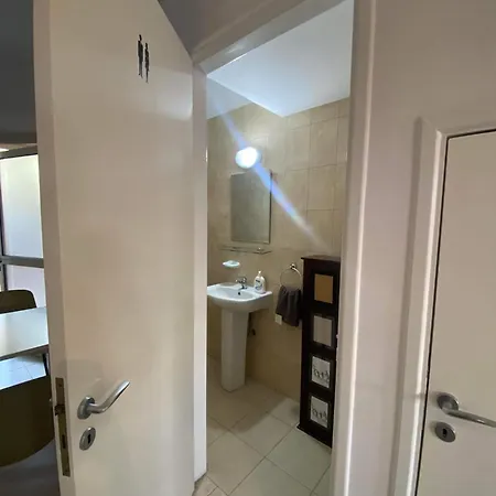 Star 6 Apartment *