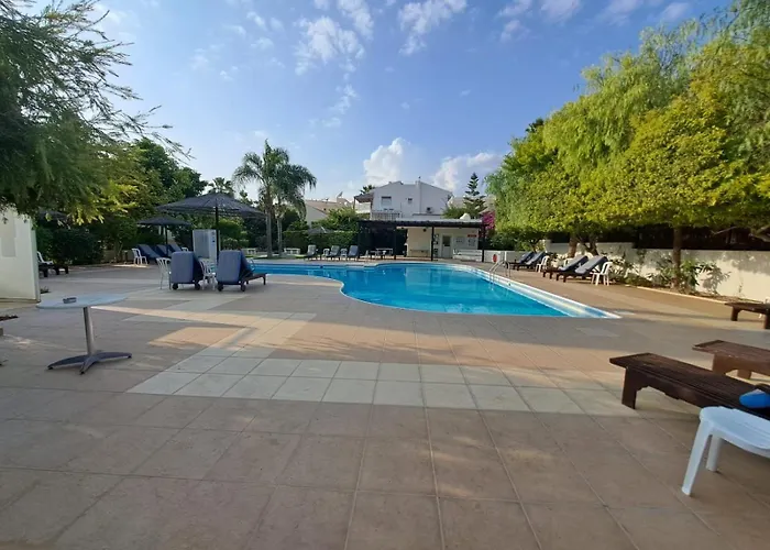 Star 6 * Λεμεσός